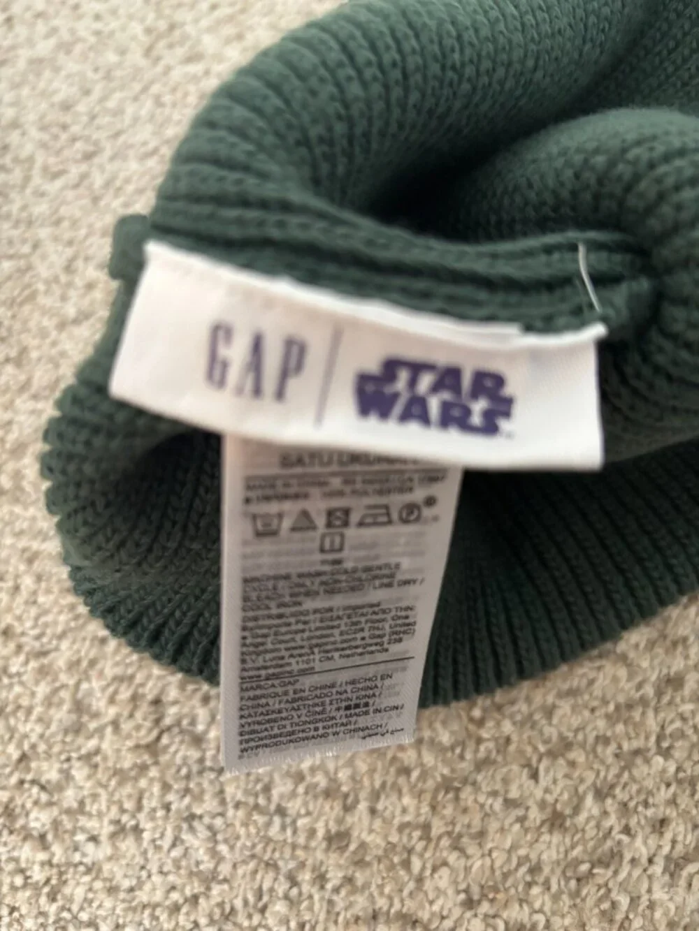 NWOT Gap Star Wars green hat w/Yoda OZ